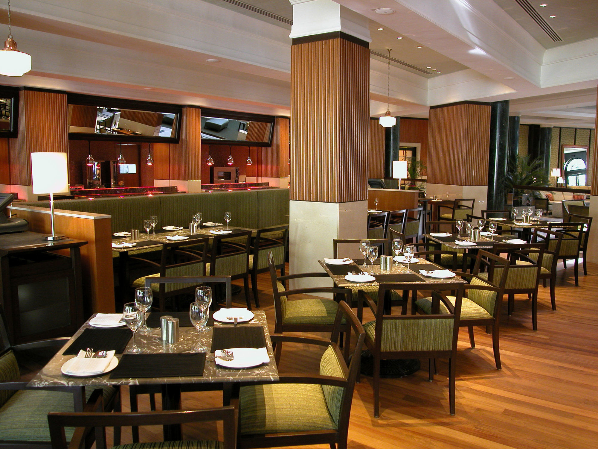 Taj West End Hotel Bangalore Restaurant foto